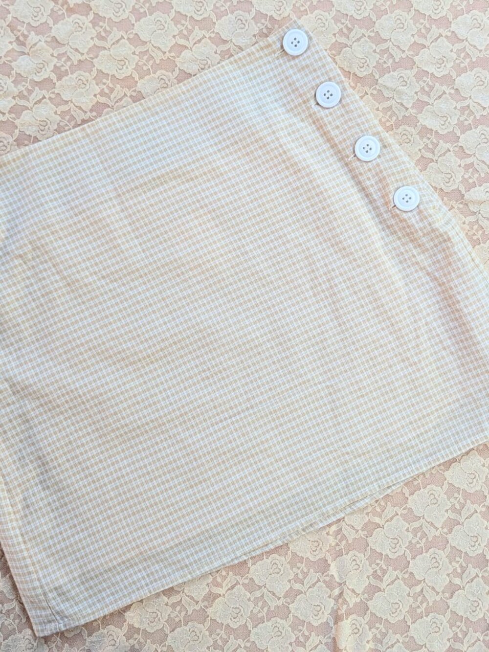 NWT Urban Outfitters yellow gingham mini skirt with side buttons size small - Picture 2 of 5
